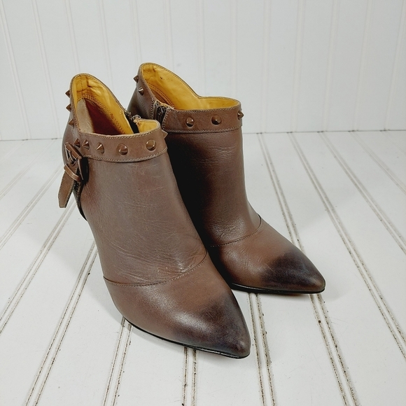 Enzo Angiolini Eapresly Brown Leather Stiletto Heels Studs Ankle Bootie E398 - Picture 5 of 15